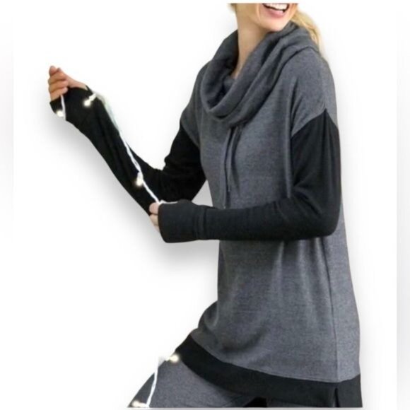 Hugs by Soft Surroundings Women’s Oversize Cowl Neck Sweater, Gray, Size M - Picture 1 of 7